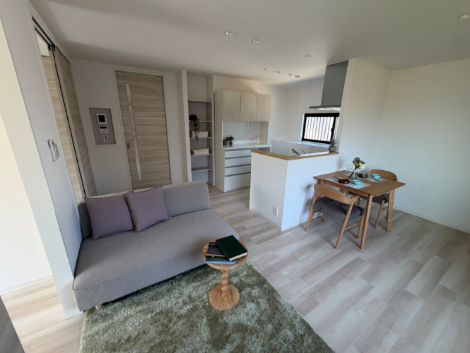 ミヤカグ | 家具屋広島｜10万点家具でコーディネート！工場併設インテリアショップ