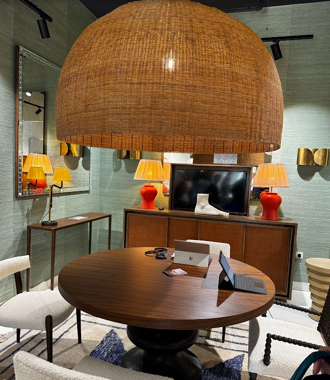 ミヤカグ | 家具屋広島｜10万点家具でコーディネート！工場併設インテリアショップ