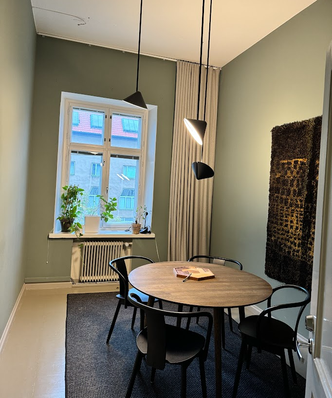 ミヤカグ | 家具屋広島｜10万点家具でコーディネート！工場併設インテリアショップ