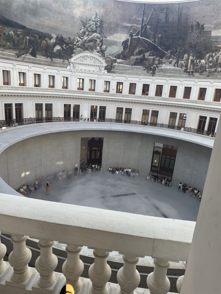 ブルス・ドゥ・コメルスのホール